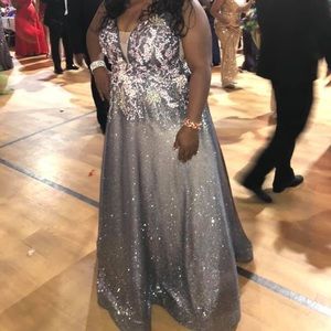 Ball gown/Prom Dress